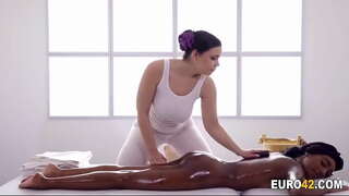 Мӹлӓм келшӓ кого сиська массажистко-лесбиянка